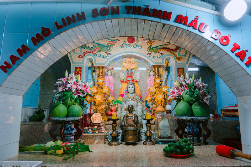 Bà Đen là ai và truyền thuyết ly kỳ phía sau núi Bà Đen cao nhất miền Nam 2 Miếu thờ Bà Đen tại núi Bà Đen