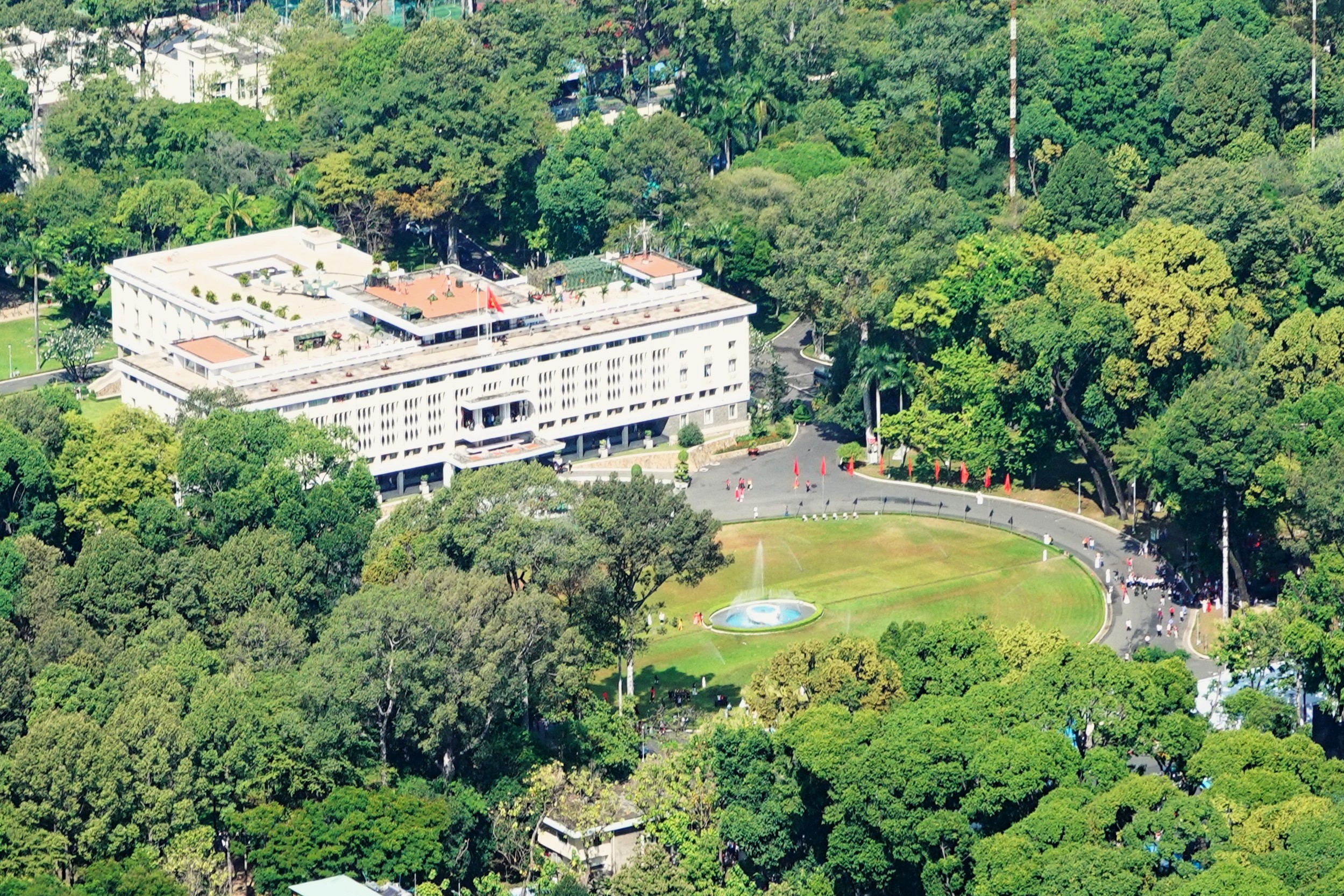 Dương Văn Minh sau 1975: người đọc tuyên bố đầu hàng và khoảng lặng cuối đời 15 Dương Văn Minh trong mạng lưới chính trị Sài Gòn trước 1975