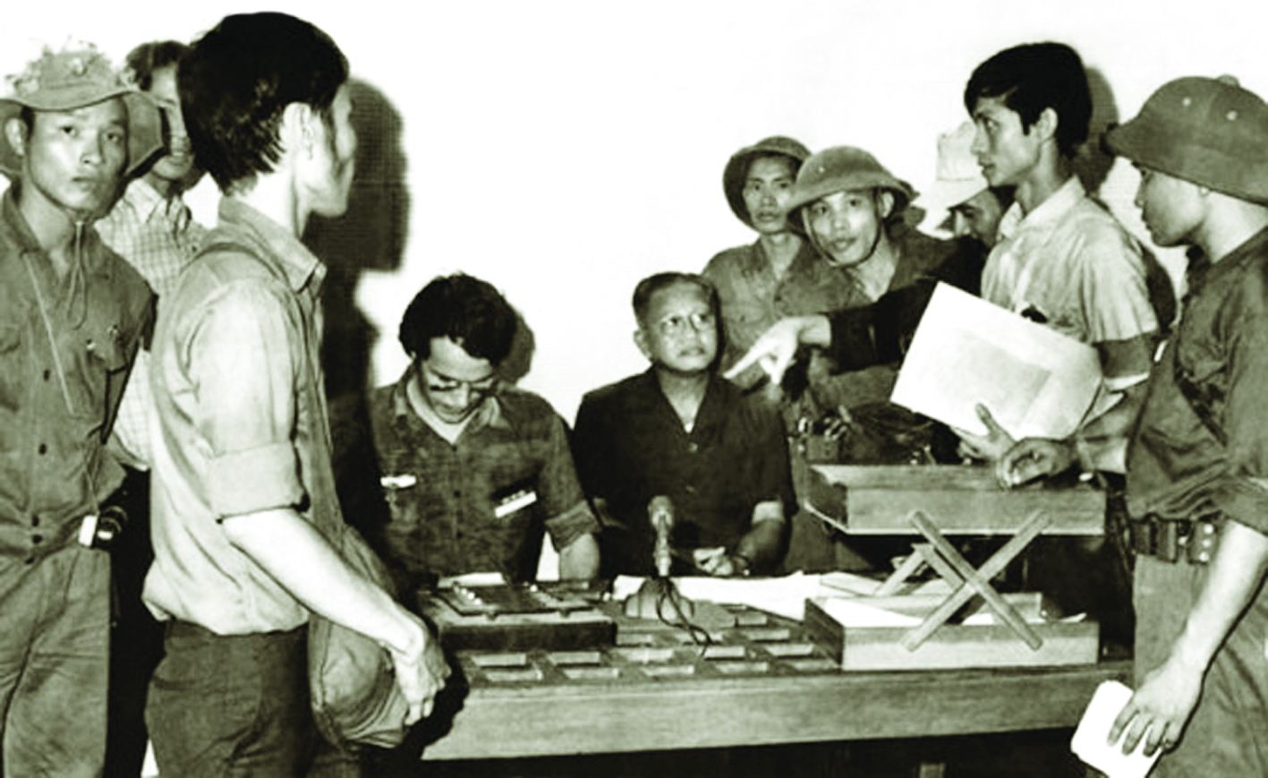 Dương Văn Minh sau 1975: người đọc tuyên bố đầu hàng và khoảng lặng cuối đời 1 Chân dung Dương Văn Minh cuối tháng tư năm 1975